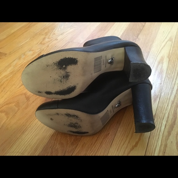 Black short boots - Picture 6 of 6